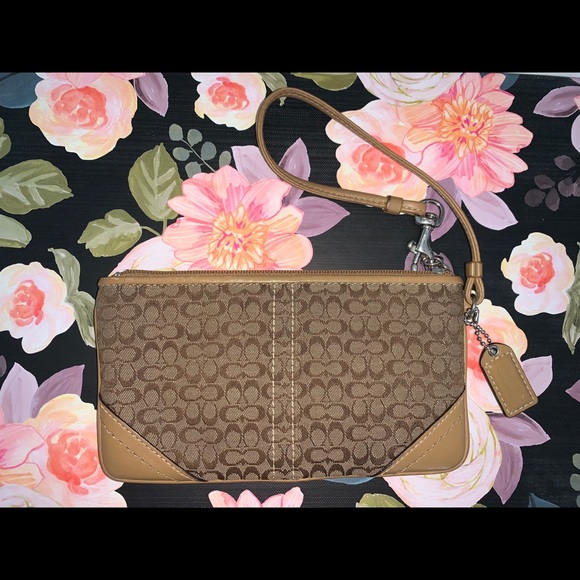 Classic Coach Wristlet - Picture 2 of 3